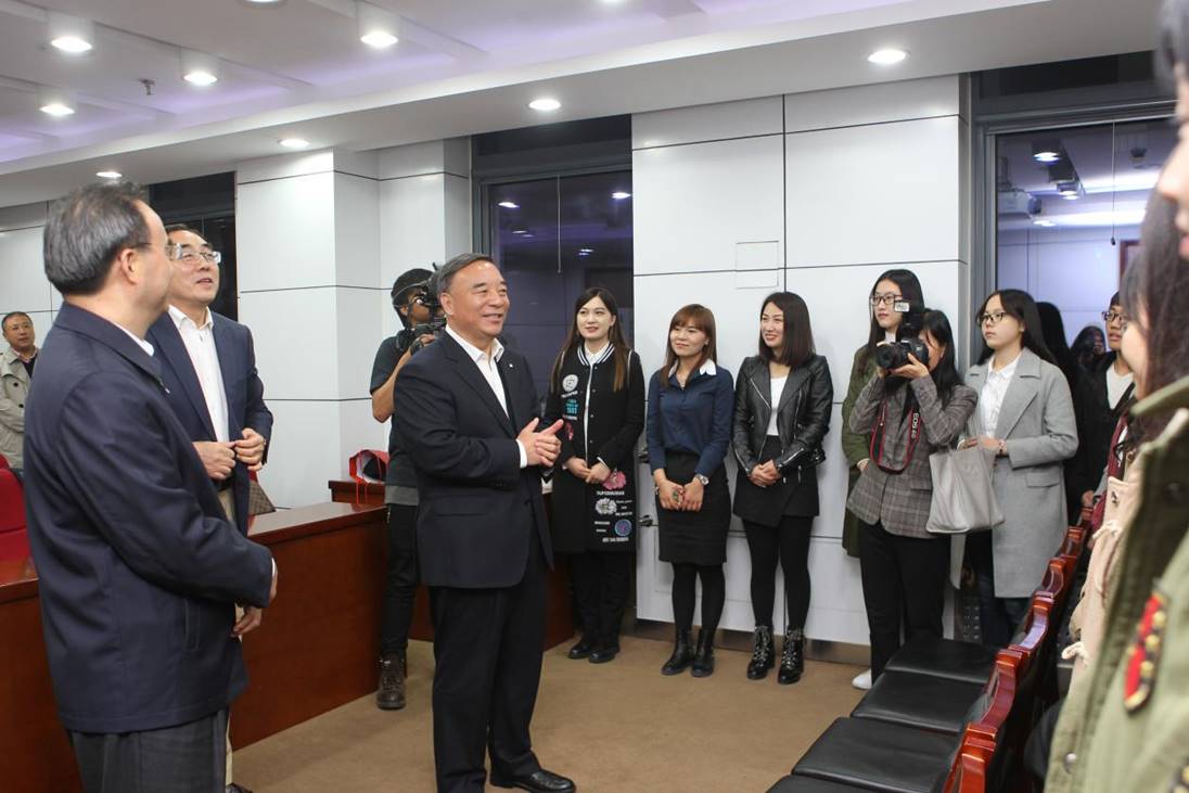 蓟门法治金融论坛嘉宾与1066vip威尼斯学生代表见面会暨论坛首次在线直播成功举办