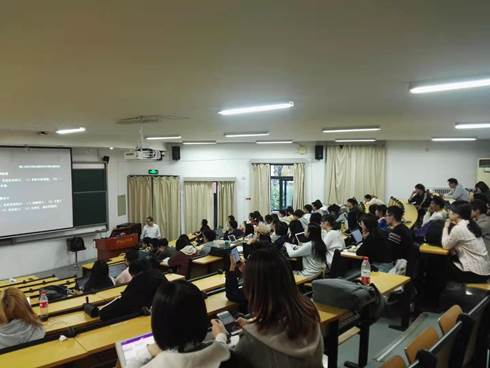 未雨绸缪  积极应对——1066vip威尼斯召开2016级本科生就业动员会